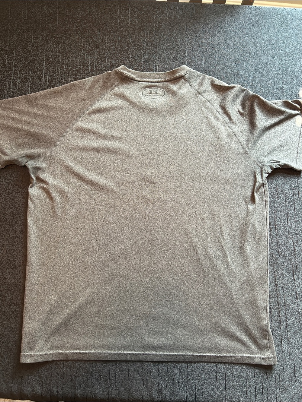Under Armour Men’s Heather Gray Short Sleeve Performance Tee - Picture 4 of 5